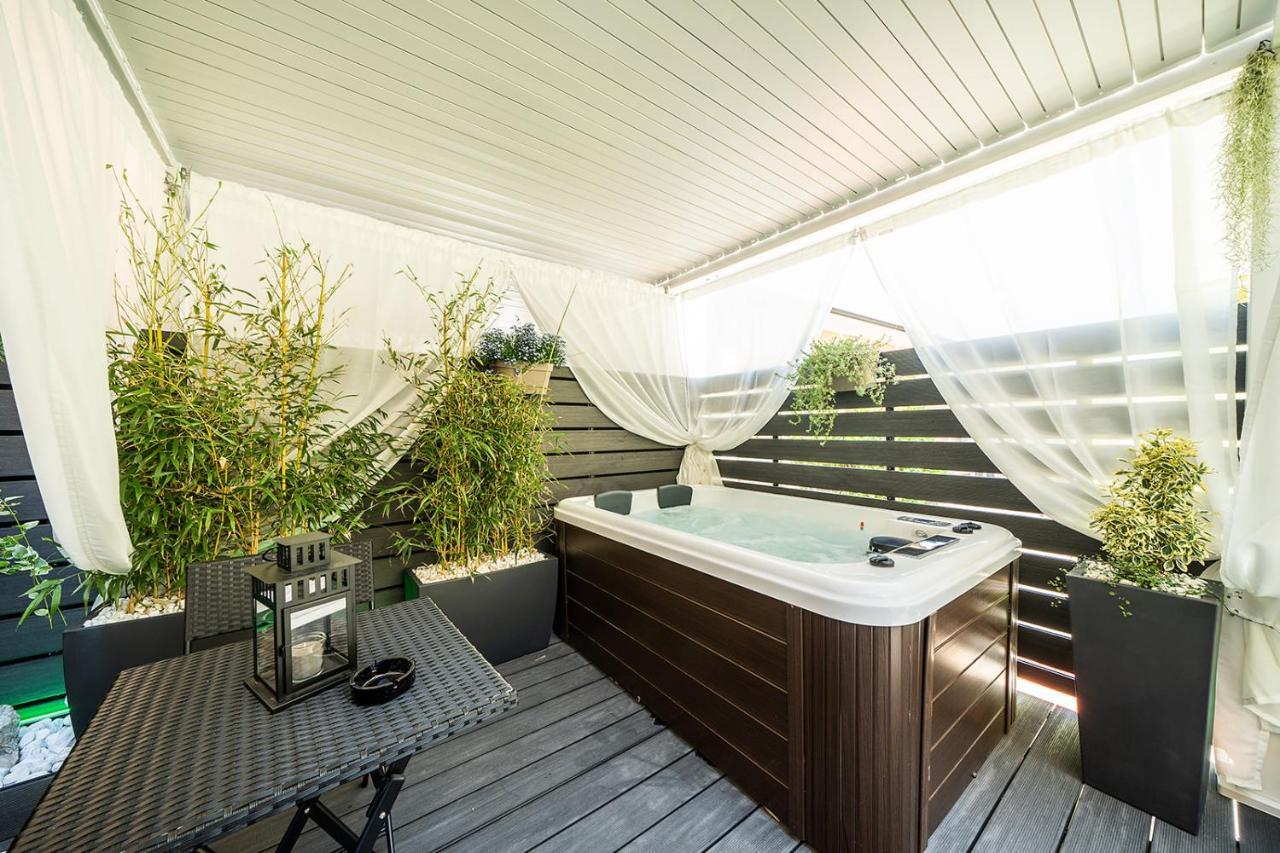 Sea Garden Apartments & Rooms Grado Buitenkant foto
